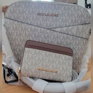 Michael Kors Gray Jet Set Crossbody